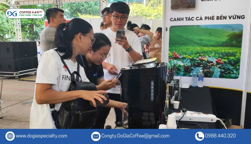Công ty Cà Phê Đặc Sản Đỗ Gia và Coffee Day tham gia Festival Coffee 2025