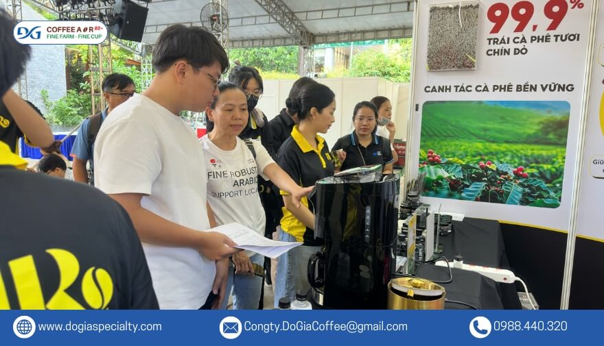 Vietnam Coffee Festival 2025 mang đến một không gian sôi động và đầy cảm hứng, với sự góp mặt của nhiều thương hiệu cà phê nổi bật
