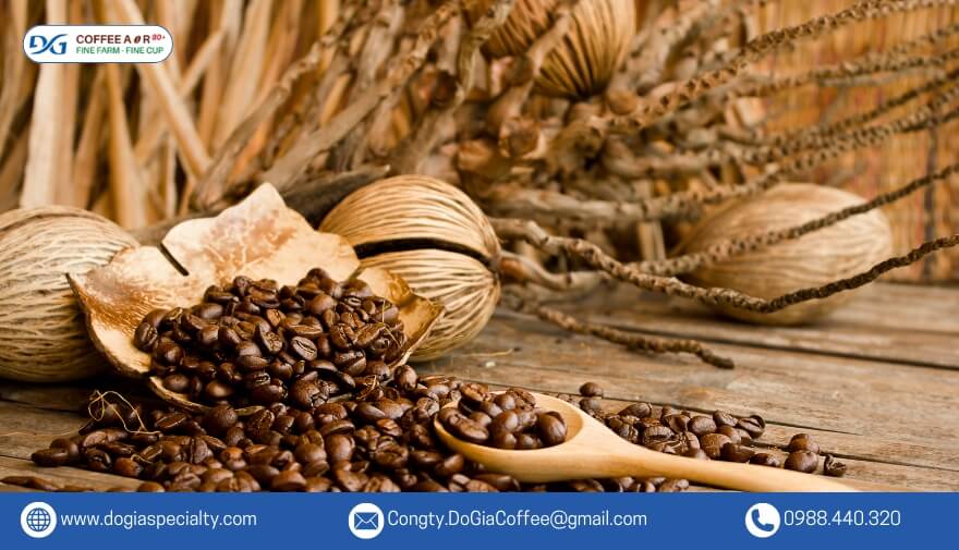 Khác với cà phê bột, cà phê hạt ít tiếp xúc với không khí hơn, giúp giữ trọn hương vị và chất lượng