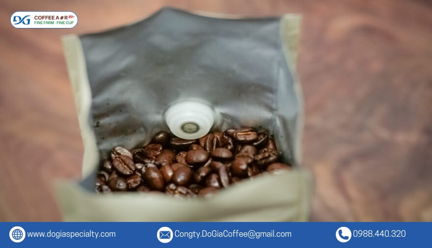 Không khí gây oxy hóa, làm cà phê mất đi hương vị đặc trưng