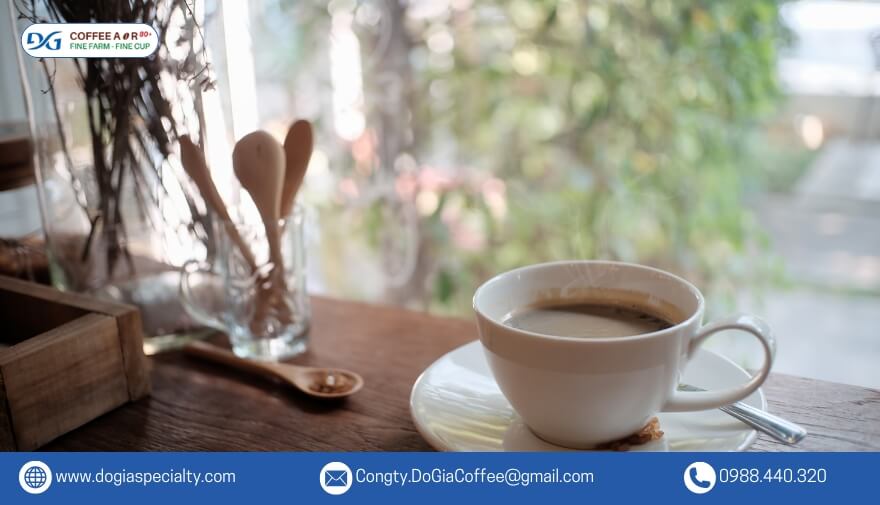 Điểm đặc biệt của cà phê đen nằm ở hàm lượng dồi dào các khoáng chất thiết yếu như kali, magie, mangan, vitamin B2, B3 và B5.