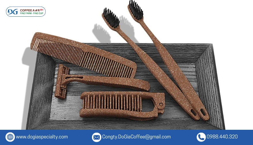 Bàn chải và dao cạo râu từ bã cà phê