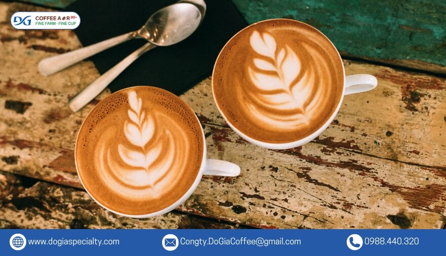 Trong một ly Latte, lượng bọt sữa chỉ bằng khoảng một nửa lượng sữa nóng được sử dụng