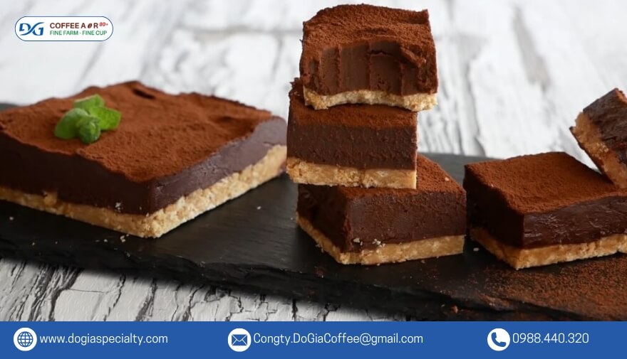 Bánh ăn kèm khi uống cà phê Nama Chocolate